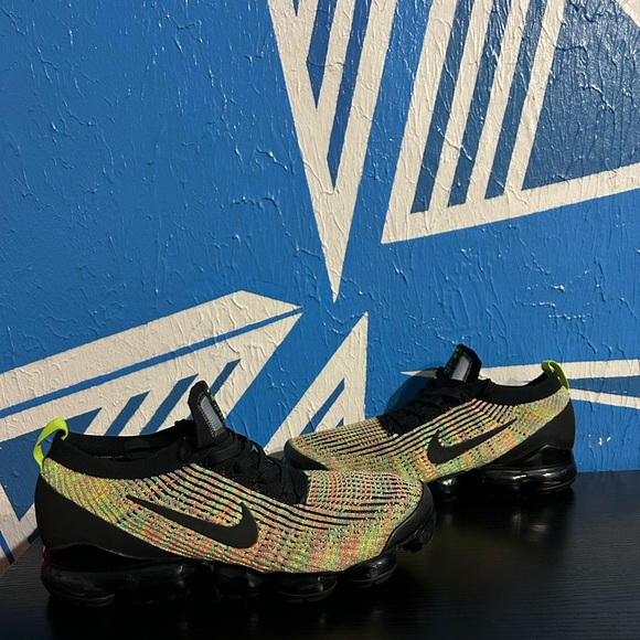multicolor vapormax flyknit 3